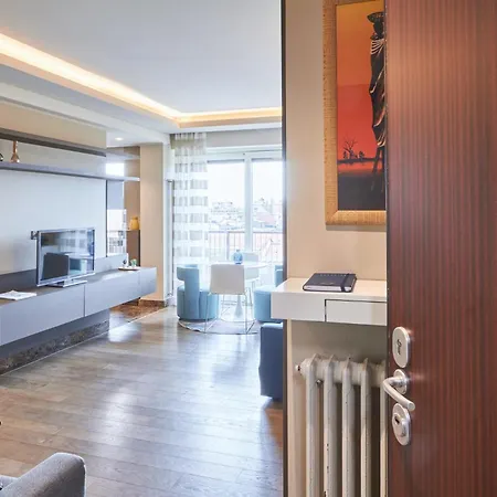 Easylife - Monolocale Con Balcone In Porta Venezia Milão